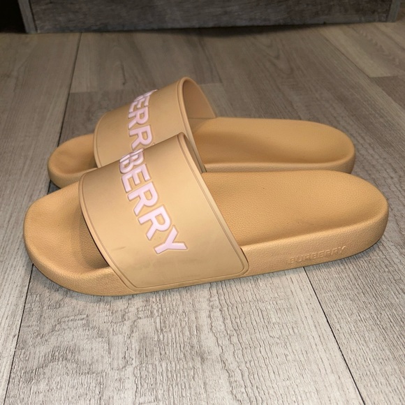 BURBERRY SLIDES WOMEN SIZE 40 - Picture 3 of 9